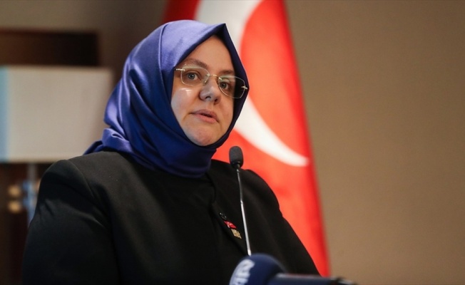 Aile, &Ccedil;alışma ve Sosyal Hizmetler Bakanı Sel&ccedil;uk: Eczacılarımıza 230 milyon lira iyileştirme sağladık