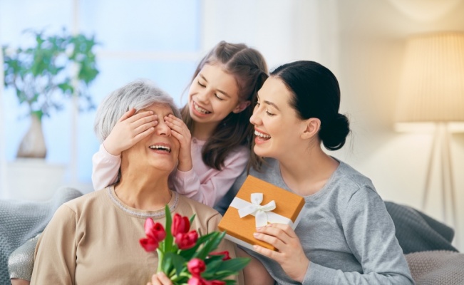 “Anneler Günü'nün gözde hediyesi bu yıl da akıllı telefonlar“