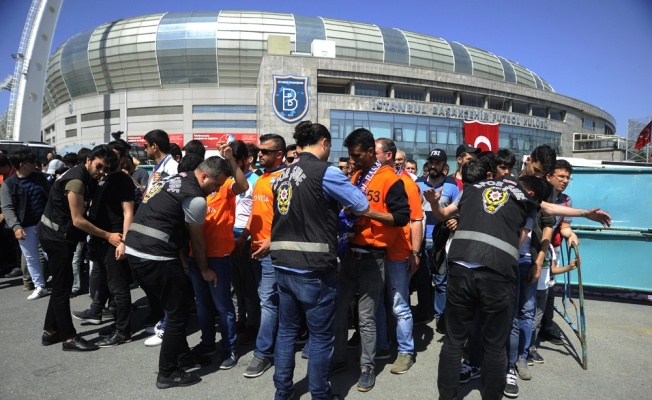 Başakşehirli taraftarlar 10 otobüsle yola çıktı