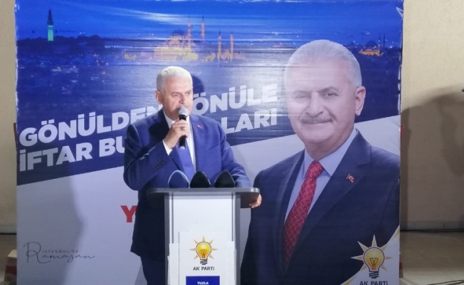 Binali Yıldırım, minibüs esnafıyla sahurda bir araya geldi