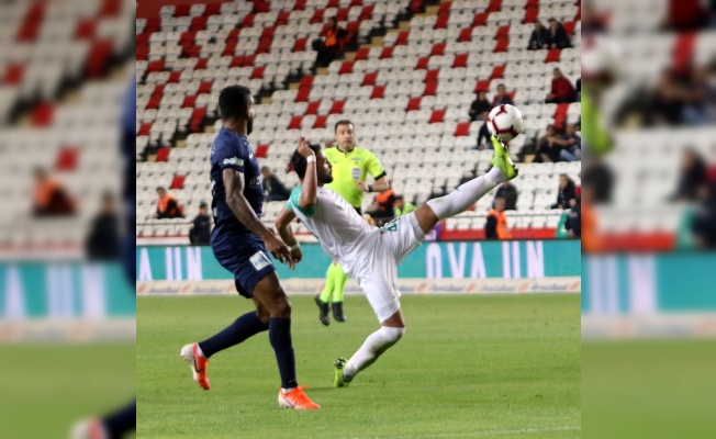 Bursaspor, Antalyaspor’u tek golle geçti