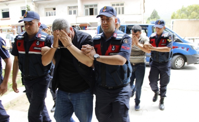 Ege Bölgesini yaklaşık 300 bin TL dolandıran şahıslar yakalandı