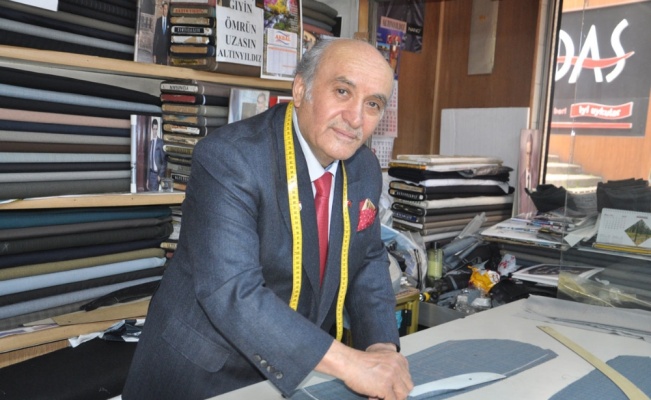 Gelişen teknolojiye rağmen 59 yıldır mesleğini ayakta tutmaya &ccedil;alışıyor