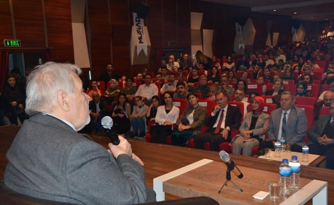 İlber Ortaylı: "Trump bir kovboy kadar cahil bir adam"