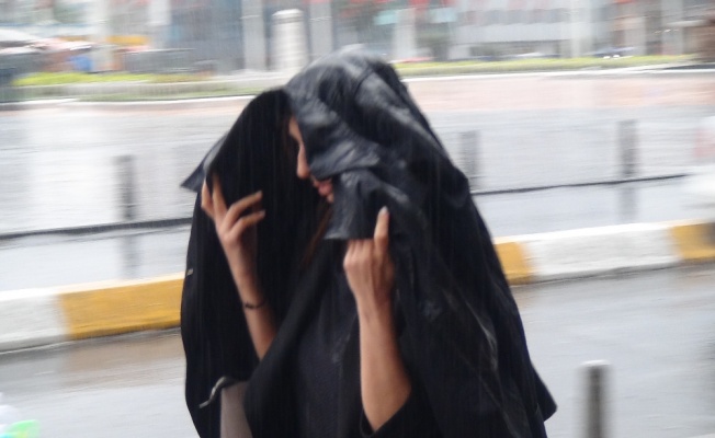 İstanbul’a sağanak yağış sürprizi