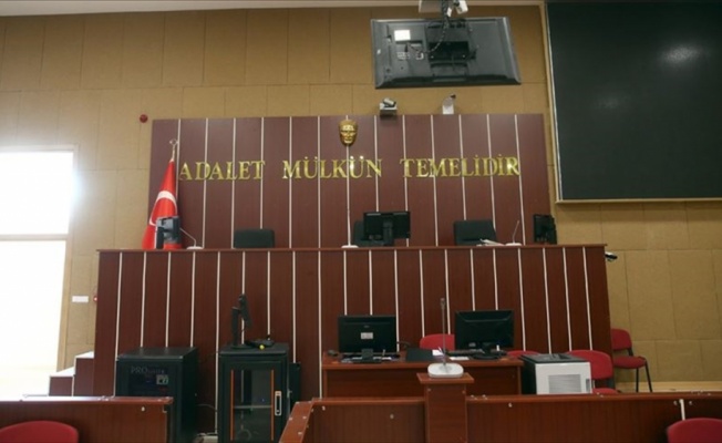 Metroda baş&ouml;rt&uuml;l&uuml; kadına hakaret davasında karar