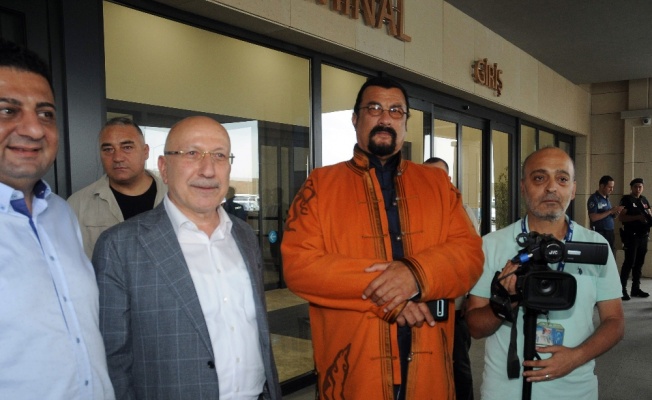 ABD’li oyuncu Steven Seagal Türkiye’de