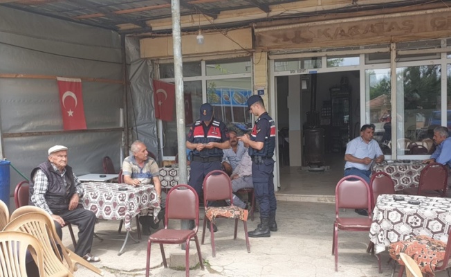 Jandarma çocukları terör ve uyuşturucudan uzak tutmak için gece gündüz çalışıyor
