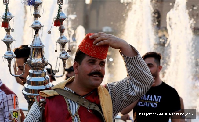 Erbil'in Şamlı seyyar demirhindi şerbetçisi