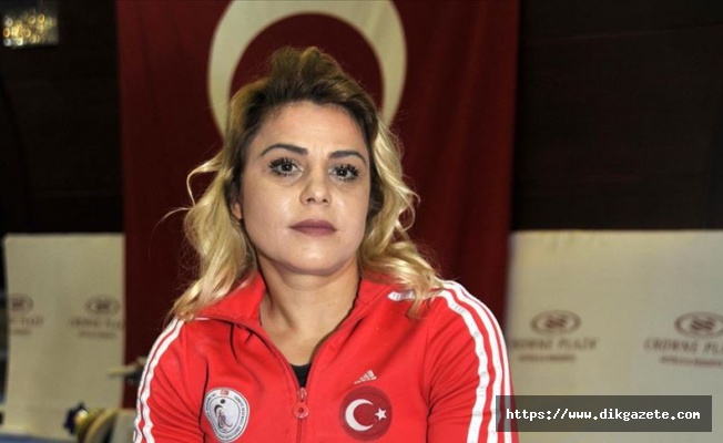 Milli sporcu Nazmiye Muratlı'dan gümüş madalya
