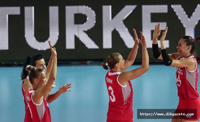 A Milli Kadın Voleybol Takımı 2'de 2 yaptı