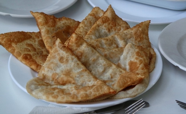 135 yıllık çiğ börek hikayesi 'çöven kazan' ile sürüyor