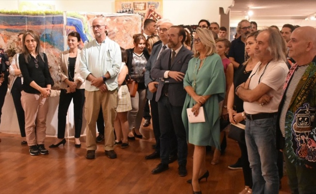 &#039;Modern ve Çağdaş Sanat Sergisi&#039; açıldı