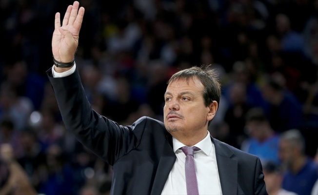 Anadolu Efes Başantren&ouml;r&uuml; Ataman: Top kayıplarını en aza indirip sert savunma yapmamız gerekiyor