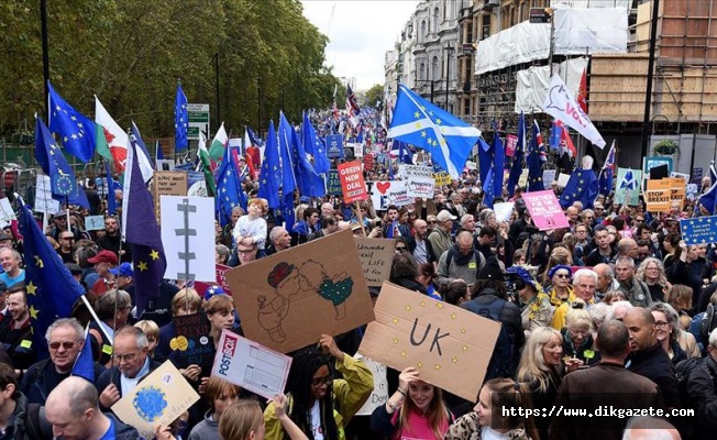 Londra'da Brexit karşıtı yürüyüş