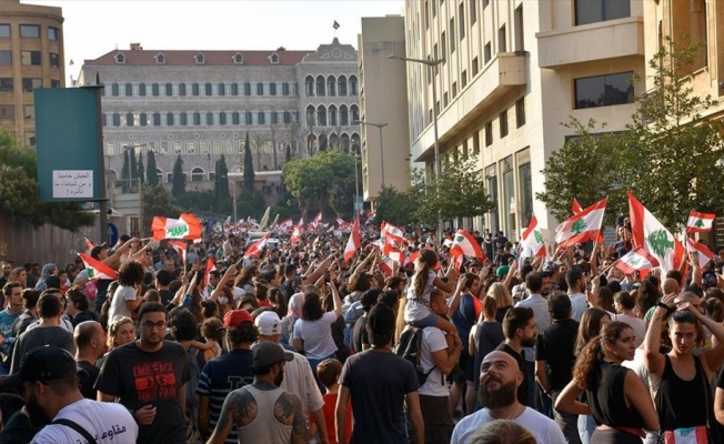 Lübnan'da ezberleri bozan protestolar