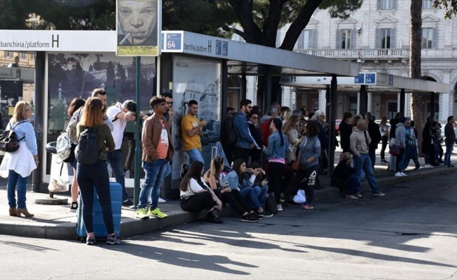 Roma'da belediye işçilerinin 24 saatlik grevi hayatı olumsuz etkiledi