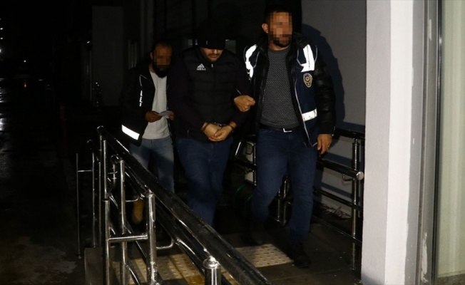 Adana merkezli FETÖ şüphelilerine yönelik şafak operasyonunda 21 gözaltı