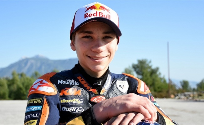 Deniz Öncü Red Bull KTM Tech3 Takımı'yla sözleşme imzaladı
