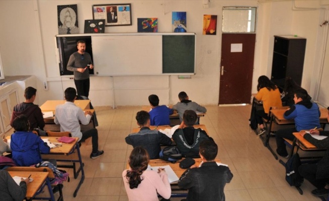 Mardin ve Şırnak&#039;ta terör mağduru 44 bin 417 öğrenciye telafi eğitimi