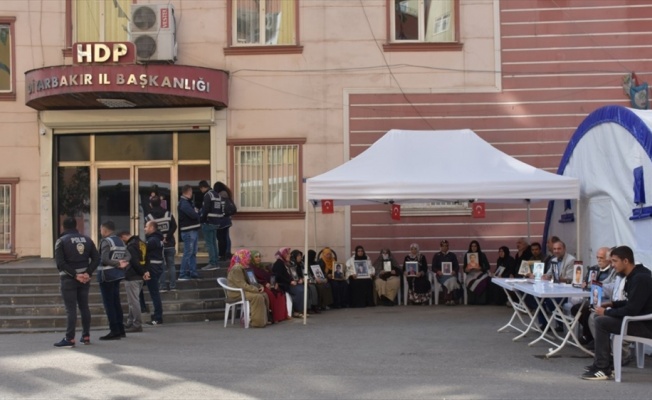 Ailesini 'evlat nöbeti'nde gören terör örgütü mensupları PKK'dan kaçmak istiyor
