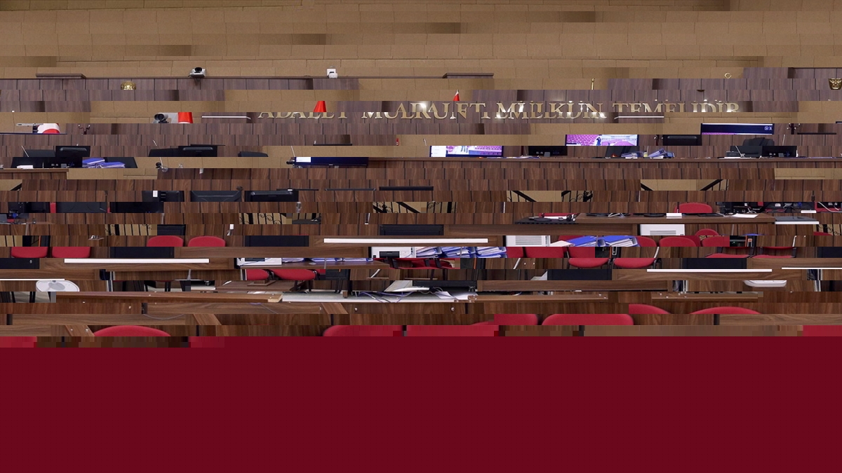 Beşiktaş'ta başörtülü kadına saldırıya 4 yıla kadar hapis istemi