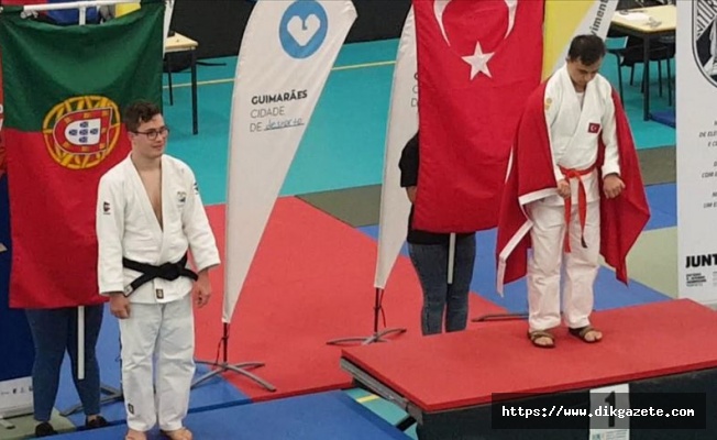 Down Sendromlular Dünya Judo Şampiyonası'nda Erdem altın madalya kazandı