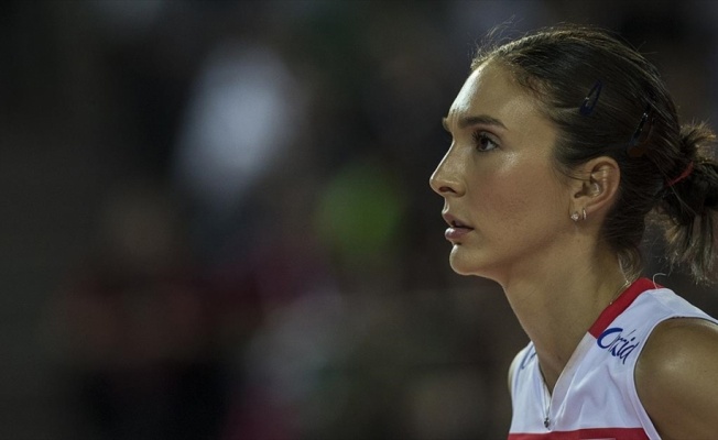 Milli voleybolcu Naz Aydemir Akyol: Olimpiyat yolunda &ouml;n&uuml;m&uuml;z a&ccedil;ık