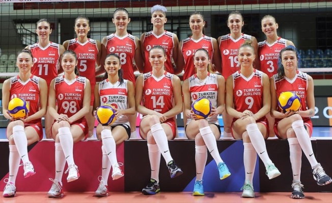 A Milli Kadın Voleybol Takımı Başantrenörü Guidetti: Tokyo biletini almak için elimizden gelen her şeyi yapacağız