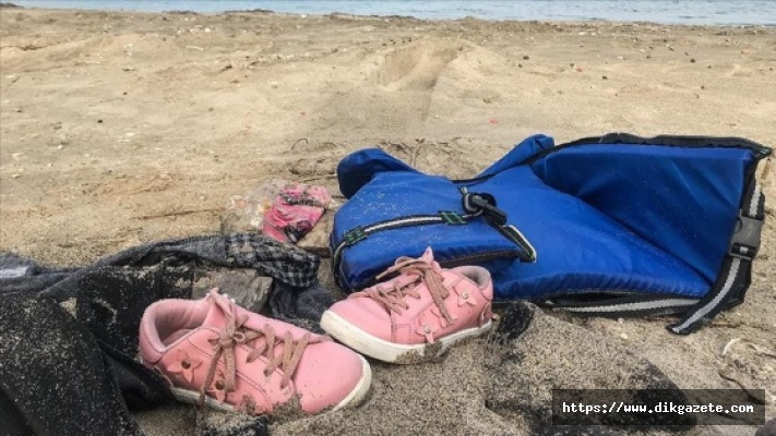 Çeşme'de teknenin batması sonucu ölen çocuklardan geriye ayakkabıları kaldı
