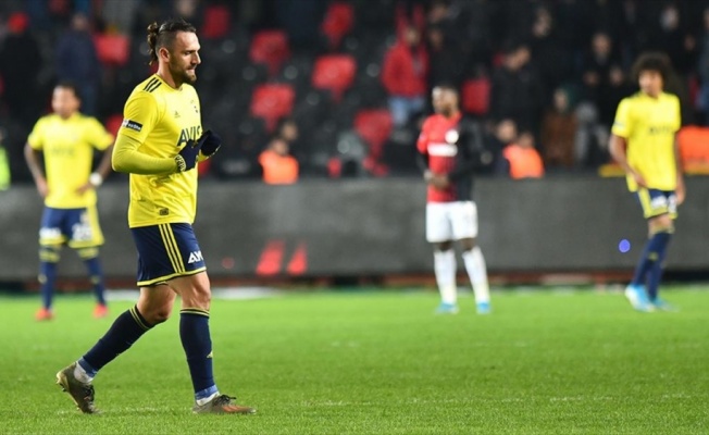 Fenerbah&ccedil;eli Muric 'bilin&ccedil;li sarı kart g&ouml;rme' gerek&ccedil;esiyle PFDK'ya sevk edildi