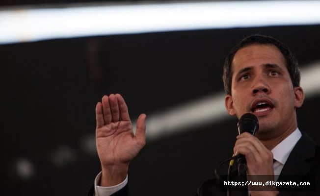 Guaido Venezuela&#039;dan çıkış yasağına rağmen Kolombiya&#039;ya gitti