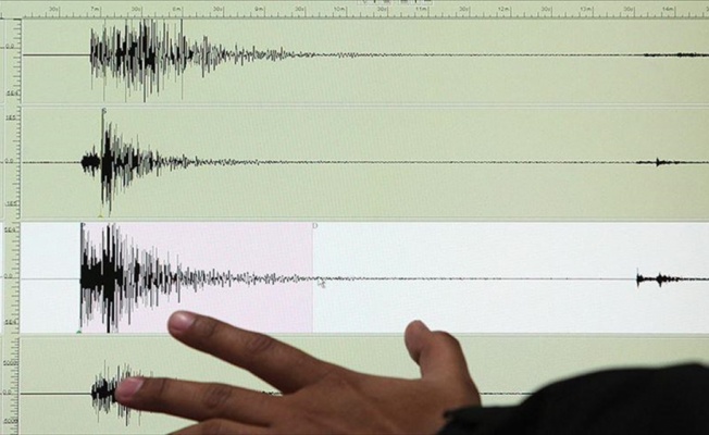 Karayip Denizi'nde 7,7 büyüklüğünde deprem