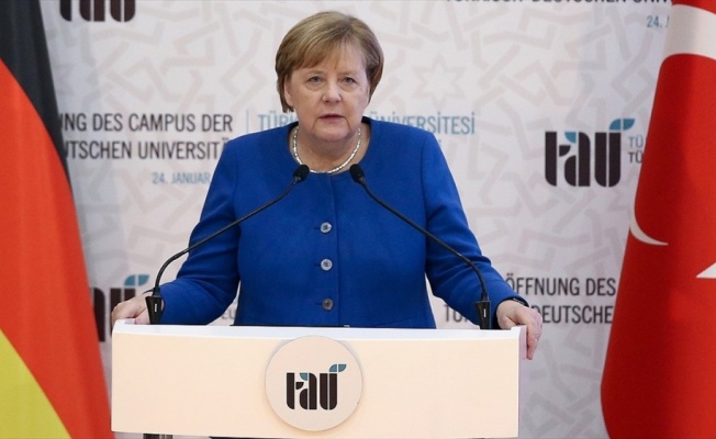 Merkel: Türk-Alman Üniversitesi Türk-Alman ortaklığını simgelemektedir