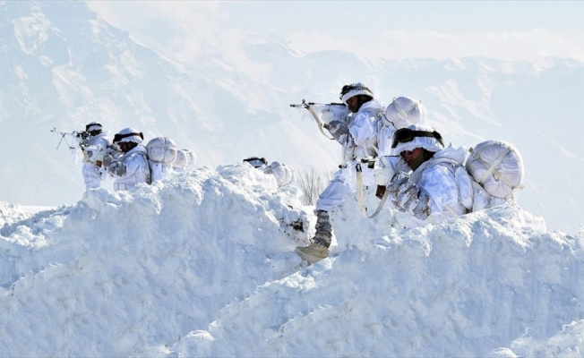 MSB: Metina bölgesinde PKK'lı 2 terörist etkisiz hale getirildi