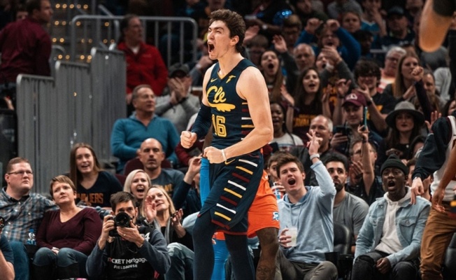 NBA'de Cavaliers, Cedi Osman'ın 22 sayı attığı ma&ccedil;ta Thunder'a kaybetti