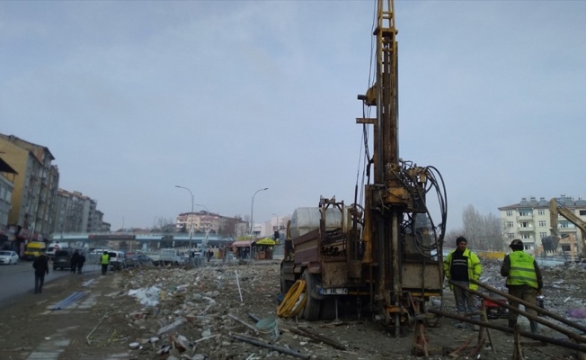 Elazığ'da inşa edilecek konutlar i&ccedil;in zemin et&uuml;t &ccedil;alışmaları başladı
