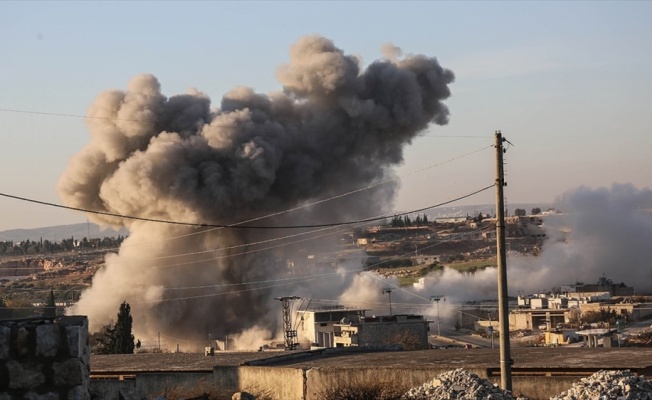 Esed rejiminden İdlib'deki sivil yerleşimlere hava saldırısı: 13 ölü