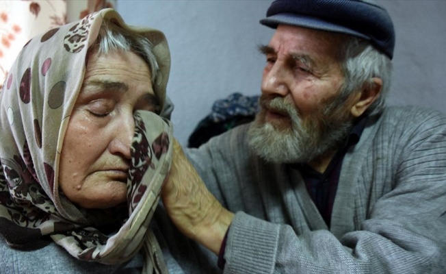 Mustafa dede ile alzaymır hastası eşinin aşkı 'dillere destan' oldu