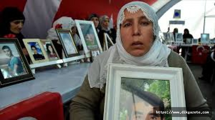 Diyarbakır annelerinin oturma eylemine bir aile daha katıldı