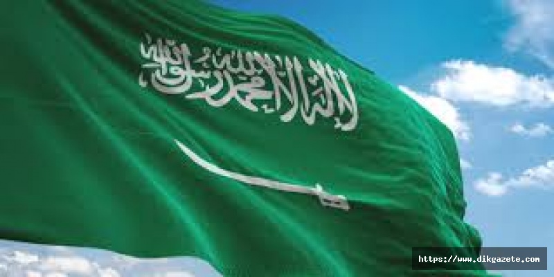 Suudi Arabistan, 9 ülke ile uçak ve gemi seferlerini durdurdu