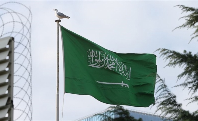 Suudi Arabistan koronavirüs nedeniyle uluslararası uçak seferlerini askıya aldı