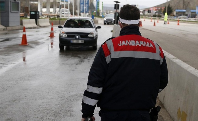 31 ildeki giriş çıkış kısıtlaması 15 gün daha uzatıldı