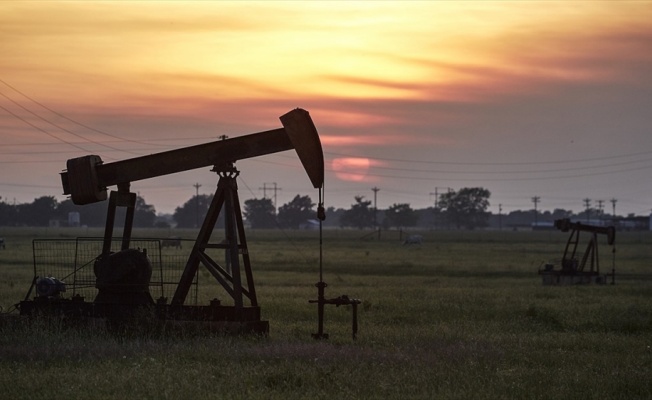 Brent petrolün varili 2002'den bu yana en düşük seviyesini gördü