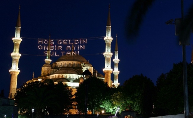 Diyanet: Sağlıklı bireylerin oruç tutması koronavirüsün yayılmasında özel risk oluşturmuyor