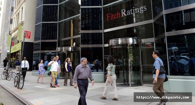 Fitch, Rusya'nın GSMH'nın 2020'de yüzde 3,3 düşeceğini tahmin ediyor