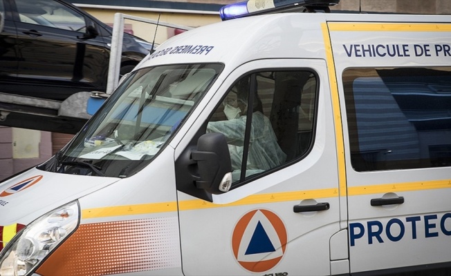 Fransa'da Kovid-19 salgınından ölenlerin sayısı 12 bin 210'a yükseldi