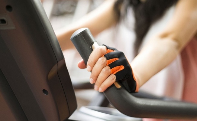Gençlik ve Spor Bakanlığından 'evde spor' paylaşımı