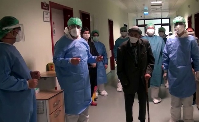 Kahramanmaraş'ta 101 yaşındaki kişi Kovid-19'u 10 günde yendi