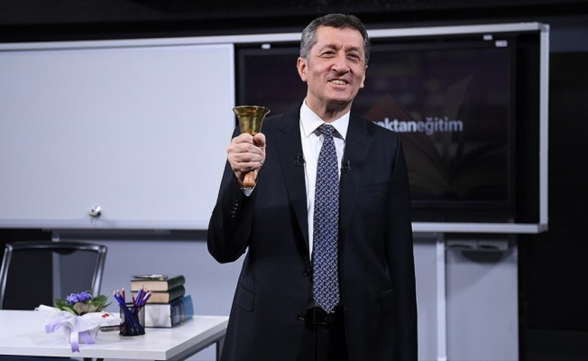 Milli Eğitim Bakanı Selçuk&#039;tan öğrencilere EBA&#039;da &#039;Teneffüs Zamanı&#039;na davet